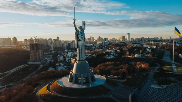 Eine Nahaufnahme Der Monumentalen Skulptur Mutterland Kiew Rechten Dnjepr Ufer — Stockfoto
