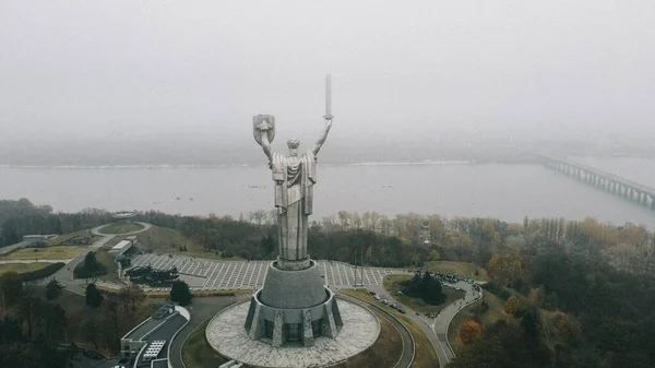 Zbliżenie Monumentalnej Rzeźby Ojczyzna Kijowie — Zdjęcie stockowe