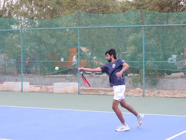 Primer Plano Jugador Tenis Golpeando Pelota — Foto de Stock