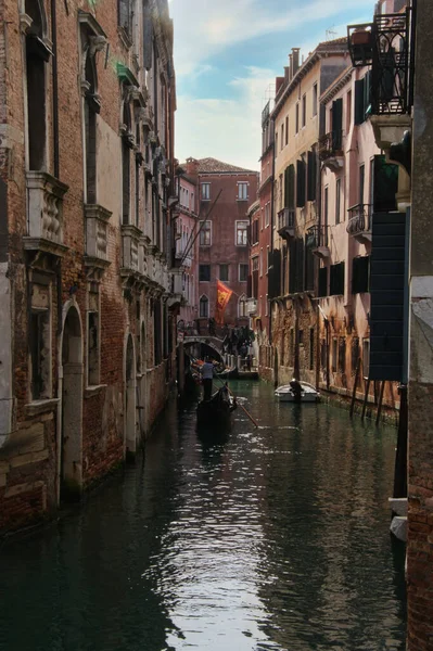 Nahaufnahme Eines Kanals Mit Booten Venedig Italien — Stockfoto