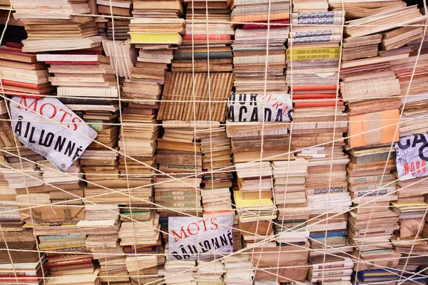 Closeup Shot Piled Old Books Wires Foreground — Stock Photo, Image