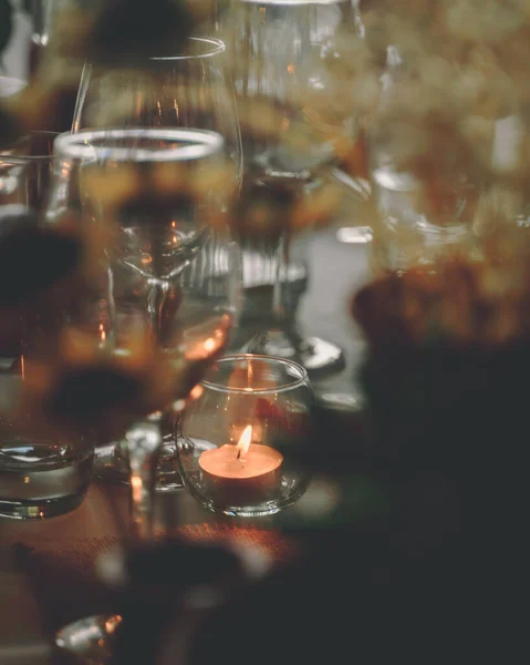 유리잔을 촛불의 — 스톡 사진