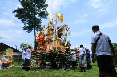 Ngaben Hindu Geleneksel Kültür Festivali Ölüler için Kutlama. Palebon veya Ngaben Töreni. Bali, Endonezya.