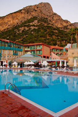 Oeluedeniz 'deki Hotelanlage Lykia Dünyası' nın dikey çekimi