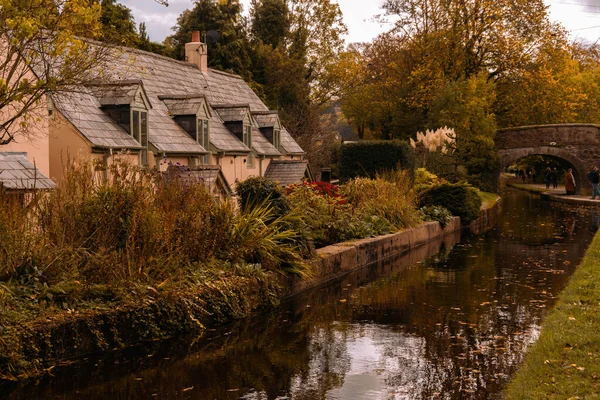 Ein Foto Von Einem Haus Fluss Llangollen Nordwales Mit Einer — Stockfoto