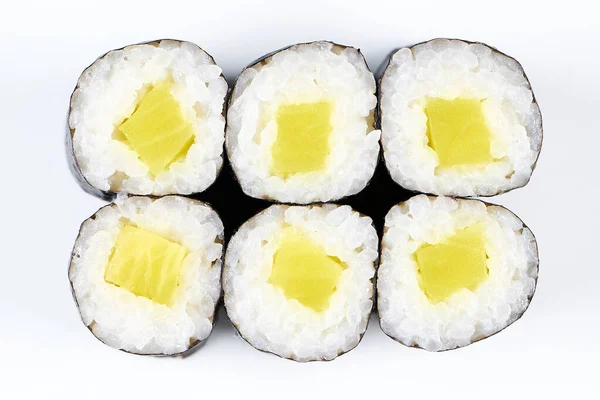 Penutup Dari Hidangan Sushi Gulung Atas Piring Putih — Stok Foto