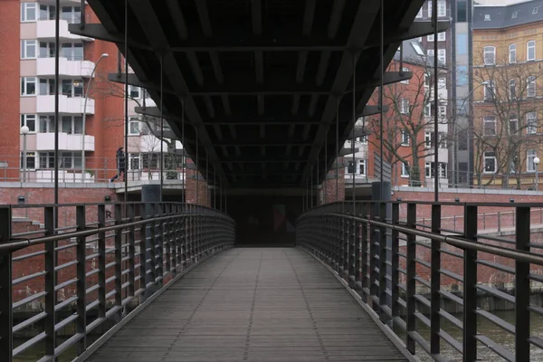 Eine Tiefenaufnahme Einer Brücke Hamburg Deutschland — Stockfoto