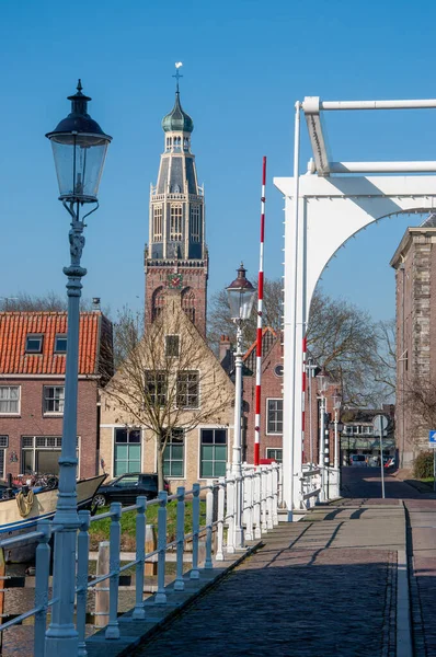 Die Vertikale Aufnahme Einer Kuppel Der Kirche Und Stadtansichten Von — Stockfoto