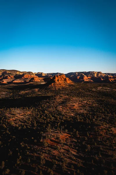 Pionowe Ujęcie Naturalnego Krajobrazu Formacjami Skalnymi Arizonie Usa — Zdjęcie stockowe
