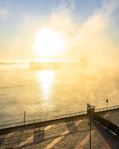 Hermoso Disparo Una Niebla Vapor Sobre Muelle Mar —  Fotos de Stock