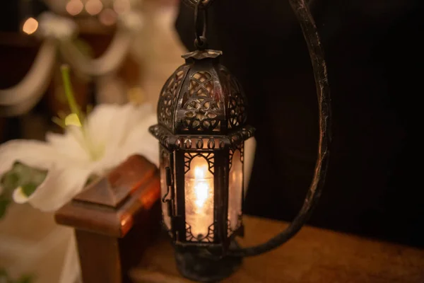 Closeup Shot Ancient Lamp Wooden Table — Stock Photo, Image