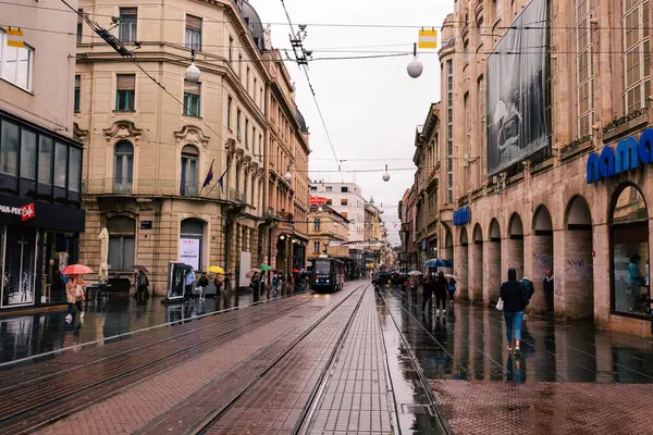Una Hermosa Toma Día Lluvioso Centro Zagreb Croacia — Foto de Stock