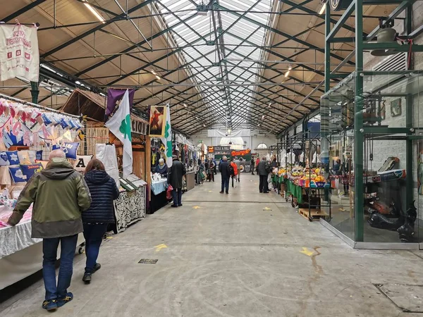 George Detaljhandel Shopping Med Människor Som Letar Efter Shopping Objekt — Stockfoto