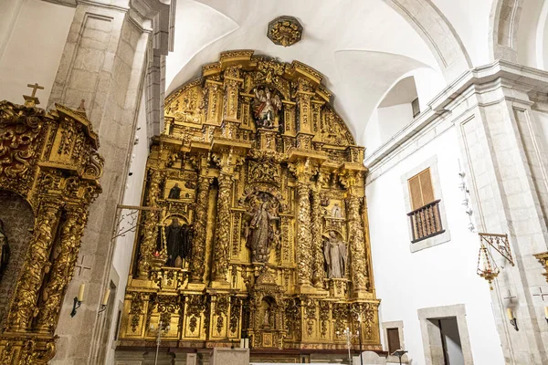 Plano Ángulo Bajo Del Retablo Mayor Iglesia Del Monasterio San — Foto de Stock