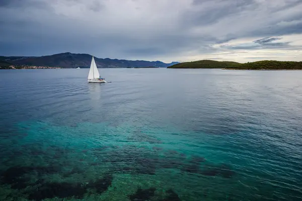 Beautiful View Sailboat Crystal Blue Water Croatia — Stock Photo, Image
