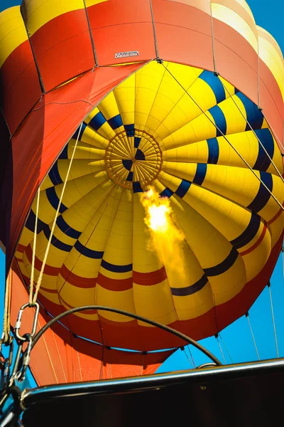 Plan Vertical Une Montgolfière Colorée Arizona Aux États Unis Par — Photo