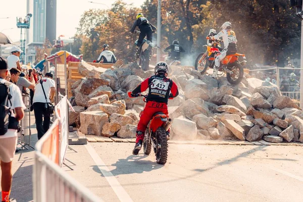 Piloto Durante Prólogo Carrera Motociclistas Todoterreno Red Bull Rumaniacs Sibiu —  Fotos de Stock