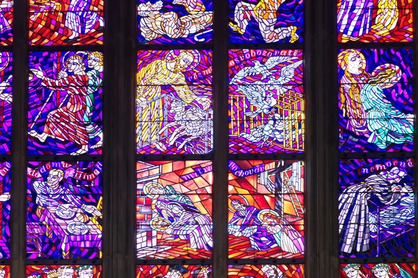 Mezmerising Glas Lood Ramen Van Vitus Kathedraal Praag — Stockfoto