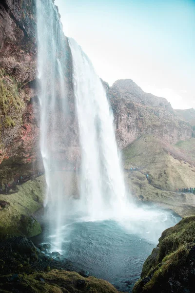 Malebný Pohled Seljalandsfoss Vodopád Proti Modré Obloze Slunečného Dne Jižním — Stock fotografie