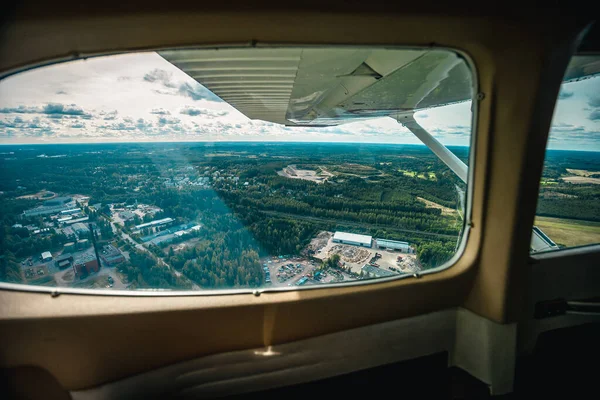 Het Prachtige Uitzicht Vanuit Lucht Vanuit Het Raam Van Een — Stockfoto