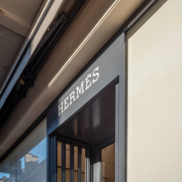 Hermes Front Store Facade View Logo Signage — Stock Photo, Image