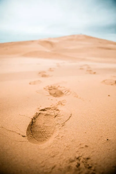 Vertical Shot Footsteps Dune Pilat Bordeaux France — Stock Photo, Image
