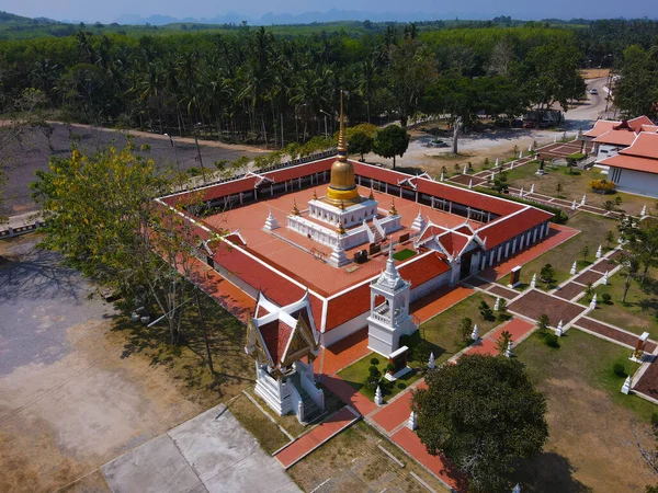 Uma Vista Aérea Wat Phra Borommathat Sai Distrito Sawi Província — Fotografia de Stock