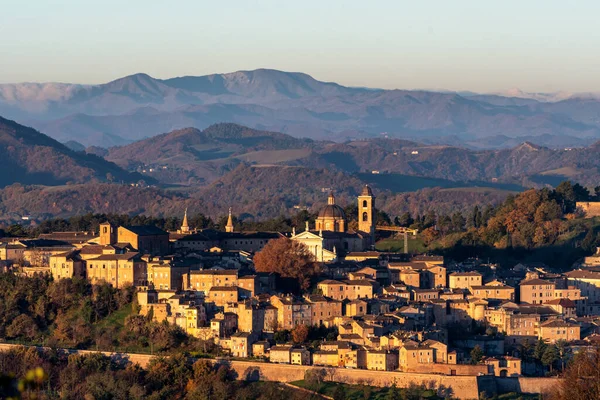 Uma Vista Aérea Aldeia Medieval Urbino — Fotografia de Stock