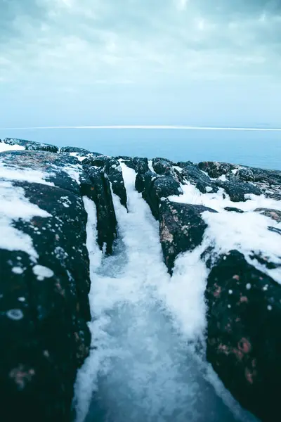 Close Shot Frozen Rocks Cloudy Skies — Stock Photo, Image