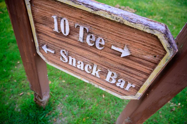 Close Cartaz Mostrando Caminho Para Snack Bar — Fotografia de Stock