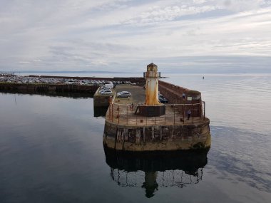 İskoçya 'daki Ardrossan Limanı' nda bir deniz feneri