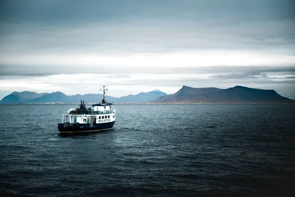 View Ship Sea Cloudy Day — Stock Photo, Image