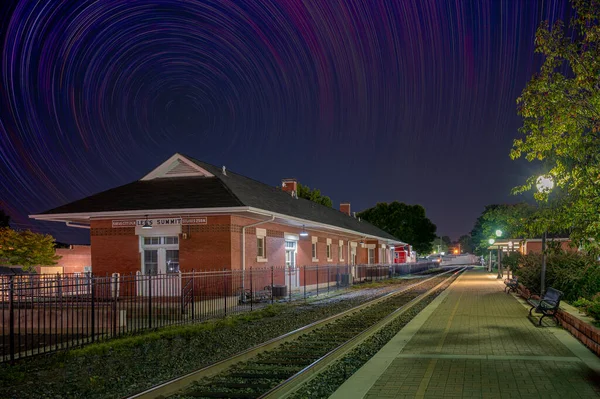 Beau Plan Sentier Étoilé Sur Dépôt Ferroviaire Été Dans Missouri — Photo