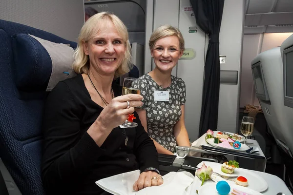 Caucasian Female Business Class Passengers Board British Airways Airbus A380 — Stock Photo, Image