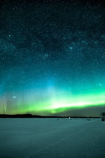 Kuzey Işıklarının Güzel Bir Görüntüsü — Stok fotoğraf