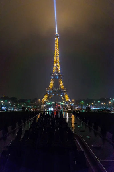 Vertikal Bild Den Förtrollande Eiffeltornet Tillsammans Med Paris Skyline Frankrike — Stockfoto