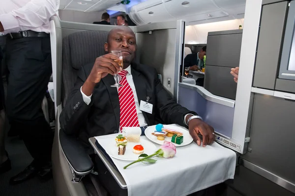 Afro Male Business Class Passenger Board British Airways Airbus A380 — Stock Photo, Image