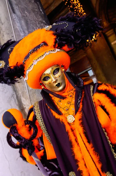 Uno Scatto Verticale Una Persona Costume Carnevale Venezia — Foto Stock