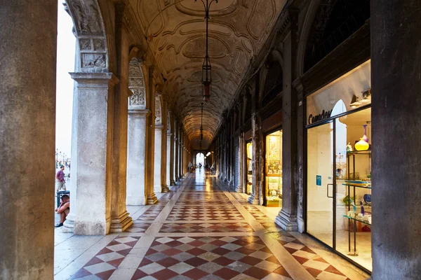 意大利威尼斯Vecchie检察院的拱门 — 图库照片