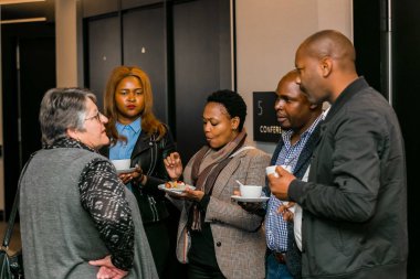 Johannesburg, Güney Afrika - 27 Haziran 2018: Perakende endüstri konferansında delegeler