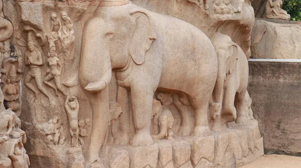 Zblízka Záběr Krišnovy Máslové Koule Arjunově Pokání Mahabalipuram — Stock fotografie