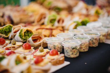 Kahve molası setinin yakın çekimi.