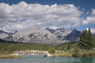 Banff Ulusal Parkı 'nın güzel bir manzarası, Alberta, Kanada