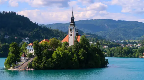 Ein Natürlicher Blick Auf Die Katholische Kirche Auf Einer Insel — Stockfoto