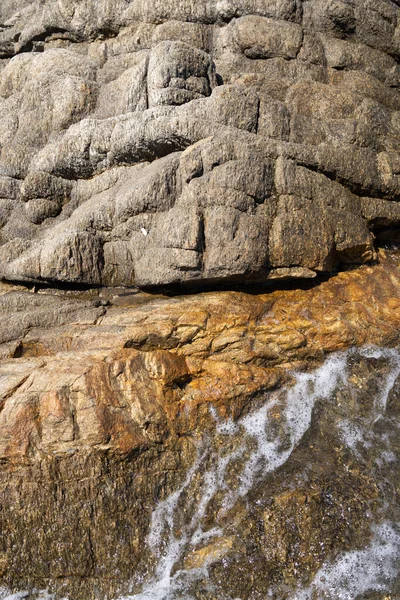 이탈리아 사르데냐에서 수직으로 바위들 — 스톡 사진