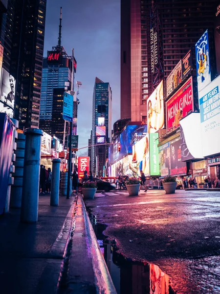 Plan Vertical Vie Nocturne New York Time Square Avec Des — Photo