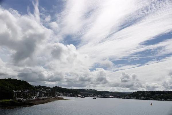 Cielo Nublado Brillante Sobre Lago Loch Escocia — Foto de Stock