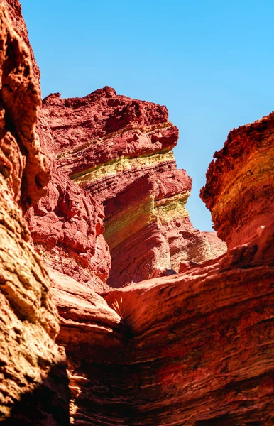 Een Prachtig Landschap Van Rotsachtige Valleien Een Zonnige Dag — Stockfoto