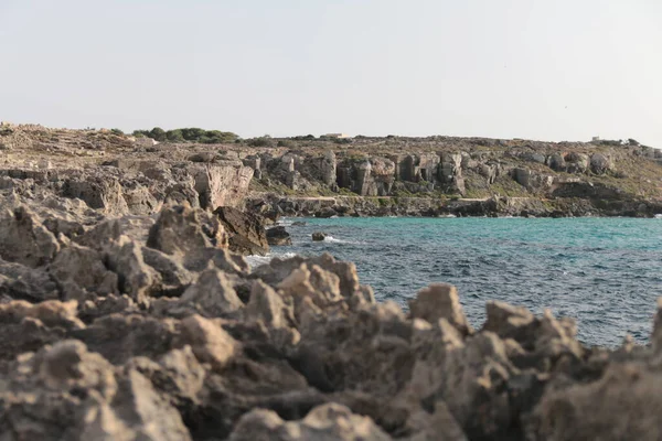 Βραχώδεις Ακτές Της Μεσογείου Στη Σικελία — Φωτογραφία Αρχείου