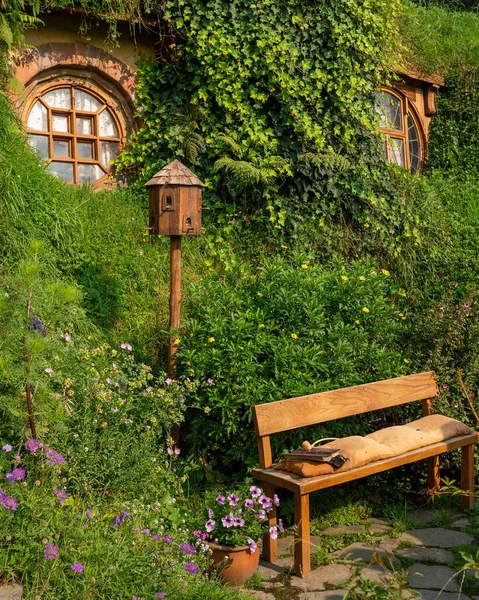 Closeup Iconic Wooden Bench Hobbiton New Zealand — Stock Photo, Image